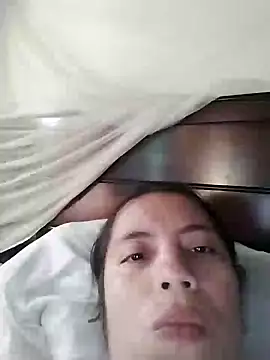 Snapshot of lisseth chatting on 12.18.24 lisseth online show from 12.18.24