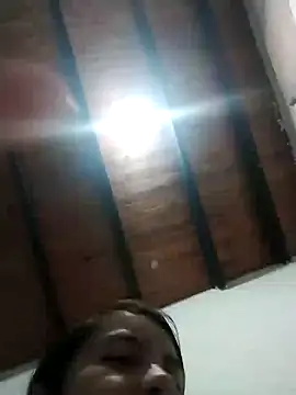 Snapshot of lisseth chatting on 12.19.24 lisseth online show from 12.19.24