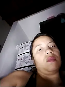 Snapshot of lisseth chatting on 02.05.25 lisseth online show from 02.05.25