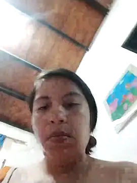 Snapshot of lisseth chatting on 03.22.25 lisseth online show from 03.22.25