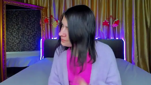  Polly Love  online show from 11.26.25