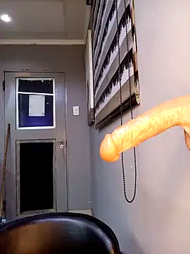 DickDiva1 online show from 02.23.25