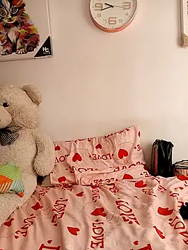 KimPielCanela online show from 02.20.25