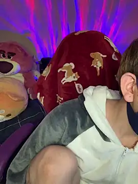 Snapshot of KEI_96 chatting on 12.17.24 KEI 96 online show from 12.17.24