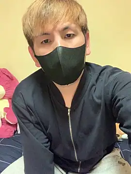 Snapshot of KEI_96 chatting on 02.05.25 KEI 96 online show from 02.05.25