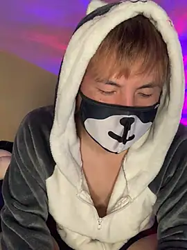 Snapshot of KEI_96 chatting on 02.09.25 KEI 96 online show from 02.09.25