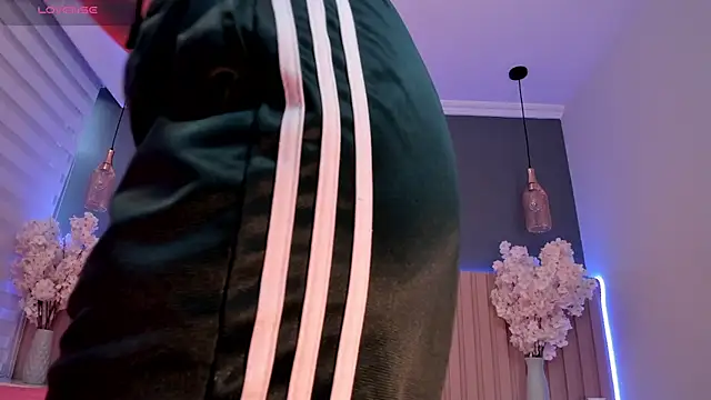 Megan mooree  online show from 02.11.25