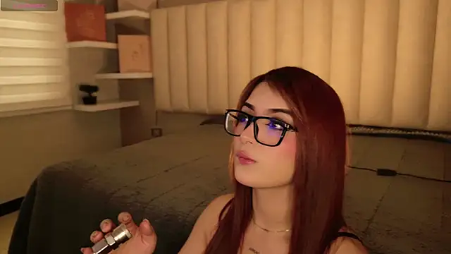 Megan mooree  online show from 09.27.25