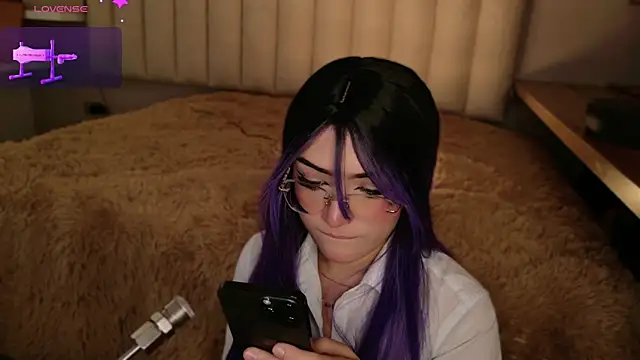 Megan mooree  online show from 10.22.25