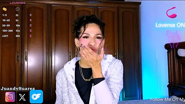 Snapshot of Abby_bella09 chatting on 11.01.25 Abby bella09 online show from 11.01.25