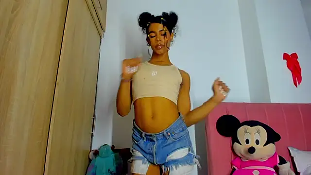 Snapshot of bloom444 chatting on 12.19.24 bloom444 online show from 12.19.24