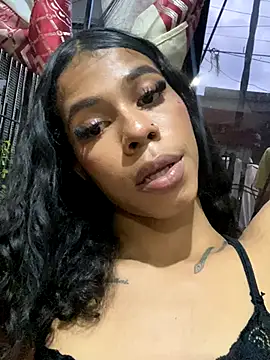 Snapshot of bloom444 chatting on 11.23.25 bloom444 online show from 11.23.25