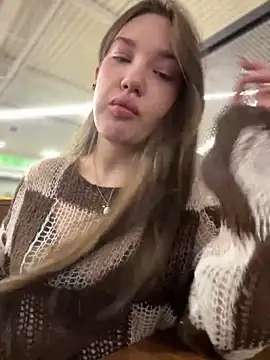 Holly Molii online show from 12.20.24