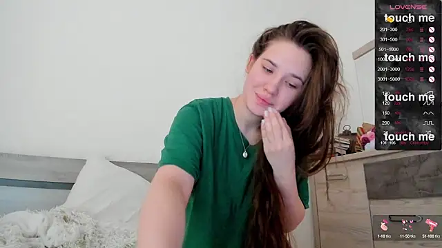 Holly Molii online show from 02.22.25