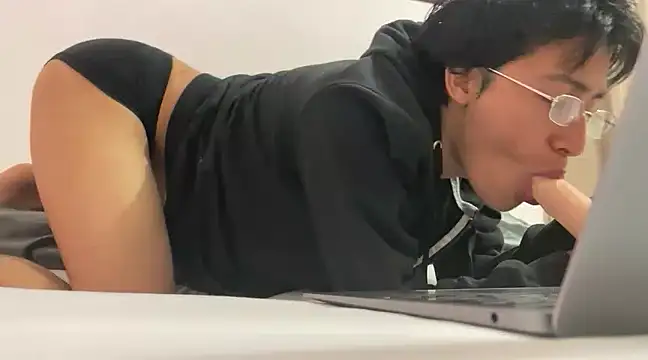 Akaerizz online show from 12.06.24