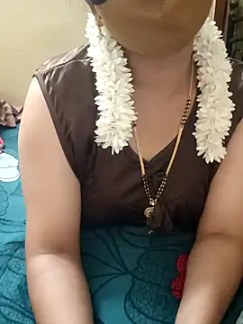 Snapshot of yourtamilcouple chatting on 02.22.25 yourtamilcouple online show from 02.22.25