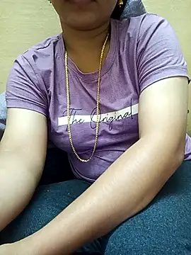 Snapshot of yourtamilcouple chatting on 09.20.25 yourtamilcouple online show from 09.20.25