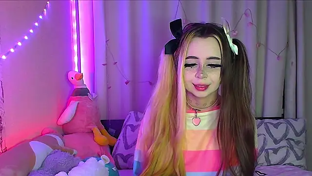 Snapshot of suemeow chatting on 02.23.25 suemeow online show from 02.23.25