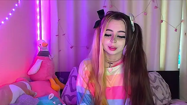 Snapshot of suemeow chatting on 02.23.25 suemeow online show from 02.23.25