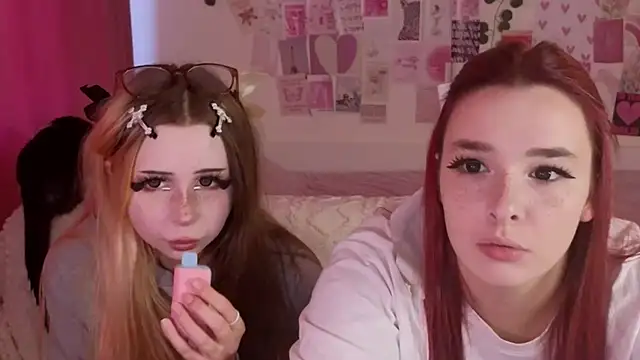 Snapshot of suemeow chatting on 10.17.25 suemeow online show from 10.17.25