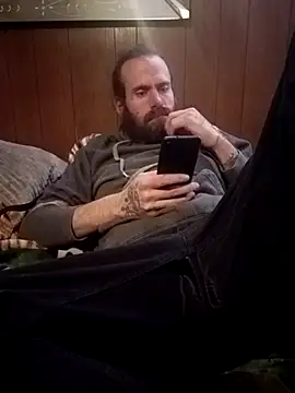 Snapshot of RobStrokes215 chatting on 03.11.25 RobStrokes215 online show from 03.11.25