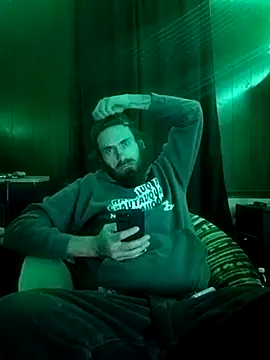 Snapshot of RobStrokes215 chatting on 11.23.25 RobStrokes215 online show from 11.23.25