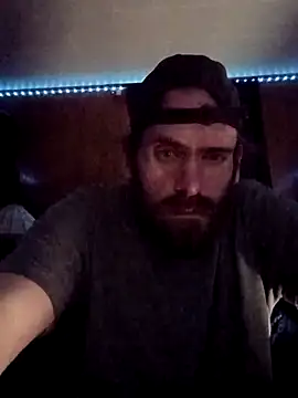 Snapshot of RobStrokes215 chatting on 12.21.25 RobStrokes215 online show from 12.21.25