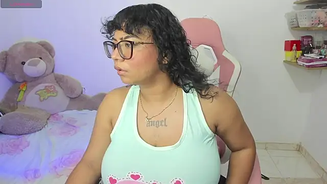 Snapshot of im_angels77 chatting on 09.11.25 im angels77 online show from 09.11.25