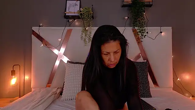 JaylaScott   online show from 09.18.25