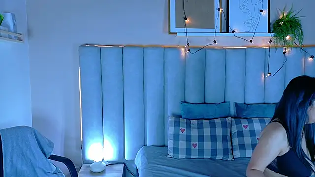 JaylaScott   online show from 10.13.25