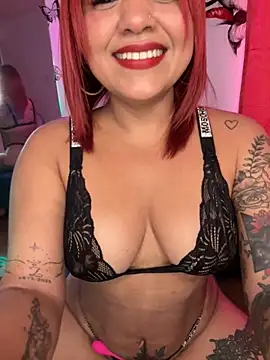 Snapshot of EmmaHot chatting on 04.03.26 EmmaHot online show from 04.03.26