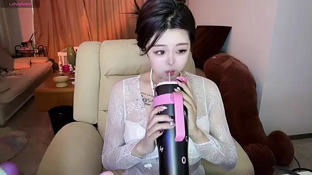 Bunny Tutu online show from 01.19.25