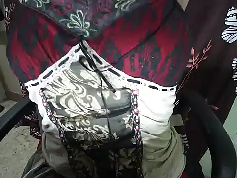 Snapshot of Kinjal_patel01 chatting on 11.13.25 Kinjal patel01 online show from 11.13.25