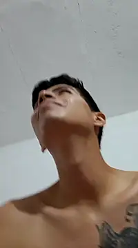 Snapshot of Velk_hot chatting on 12.11.24 Velk hot online show from 12.11.24