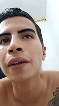 Snapshot of Velk_hot chatting on 12.15.24 Velk hot online show from 12.15.24