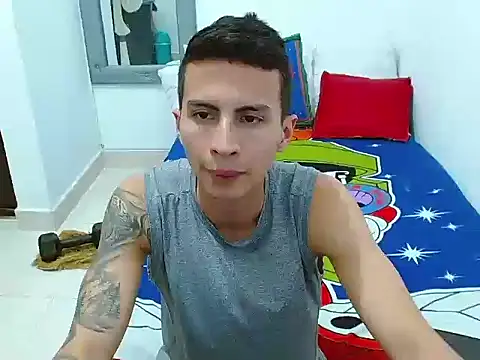 Snapshot of Velk_hot chatting on 11.19.25 Velk hot online show from 11.19.25