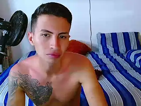 Snapshot of Velk_hot chatting on 07.14.26 Velk hot online show from 07.14.26