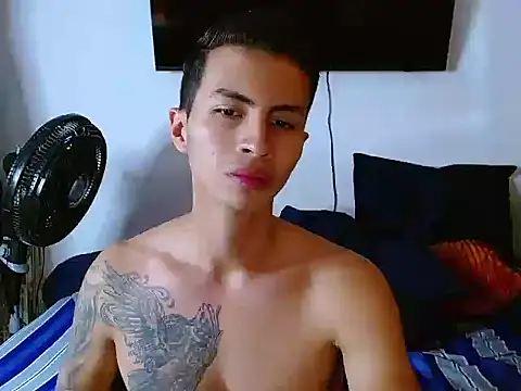 Snapshot of Velk_hot chatting on 07.28.26 Velk hot online show from 07.28.26