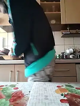 Snapshot of vulpe8400 chatting on 02.15.25 vulpe8400 online show from 02.15.25