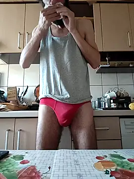 Snapshot of vulpe8400 chatting on 03.17.25 vulpe8400 online show from 03.17.25