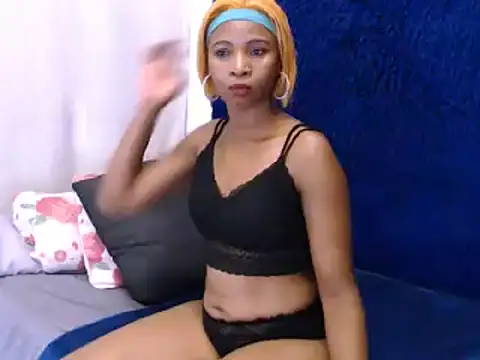 Snapshot of SasyyLissaa chatting on 02.13.25 SasyyLissaa online show from 02.13.25