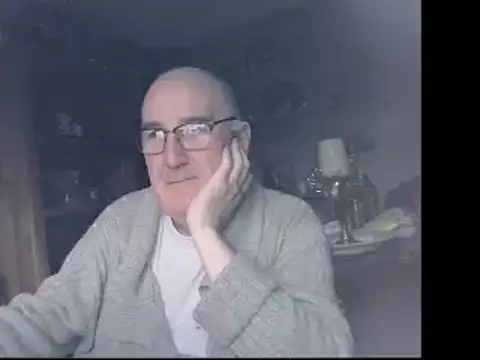 Snapshot of Adamdaddybear chatting on 12.05.24 Adamdaddybear online show from 12.05.24