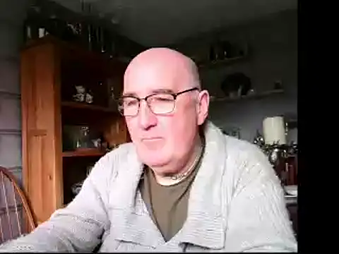 Snapshot of Adamdaddybear chatting on 12.12.24 Adamdaddybear online show from 12.12.24