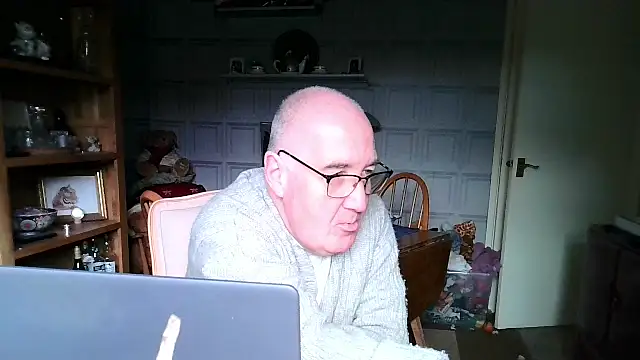 Snapshot of Adamdaddybear chatting on 01.13.25 Adamdaddybear online show from 01.13.25