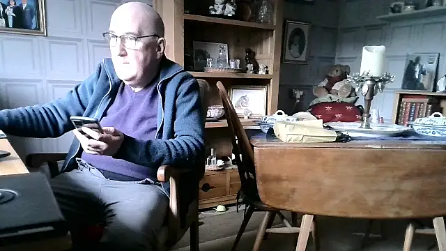 Snapshot of Adamdaddybear chatting on 01.22.25 Adamdaddybear online show from 01.22.25