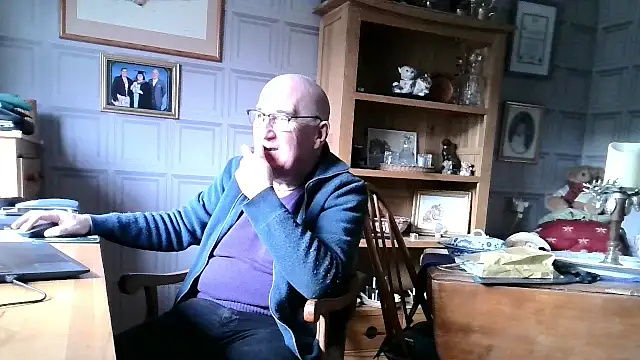 Snapshot of Adamdaddybear chatting on 01.25.25 Adamdaddybear online show from 01.25.25