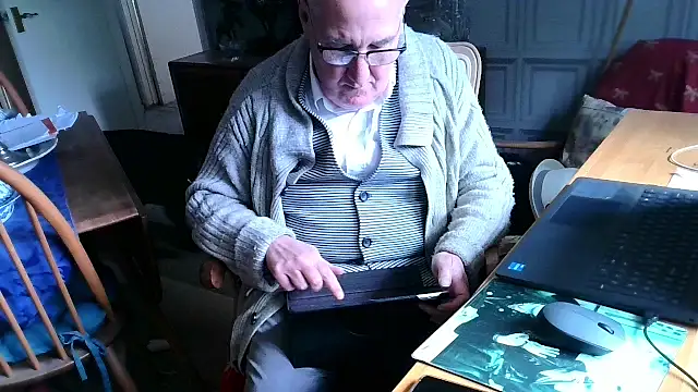 Snapshot of Adamdaddybear chatting on 03.13.25 Adamdaddybear online show from 03.13.25