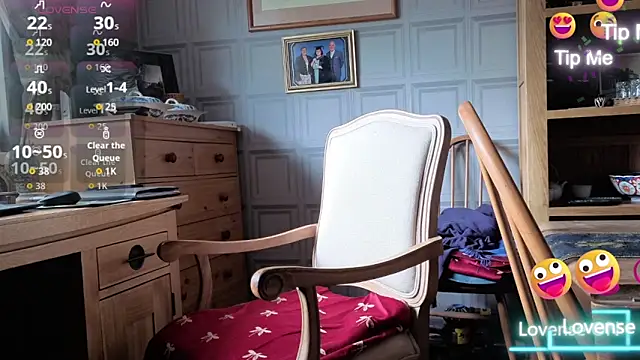 Snapshot of Adamdaddybear chatting on 09.26.25 Adamdaddybear online show from 09.26.25