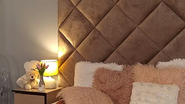 Snapshot of JaquelineM chatting on 01.11.25 JaquelineM online show from 01.11.25