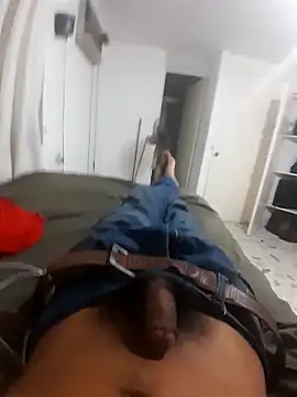 Snapshot of elcobin chatting on 03.18.25 elcobin online show from 03.18.25